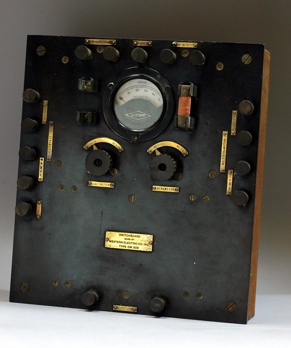 CW 928 switchboard front panel